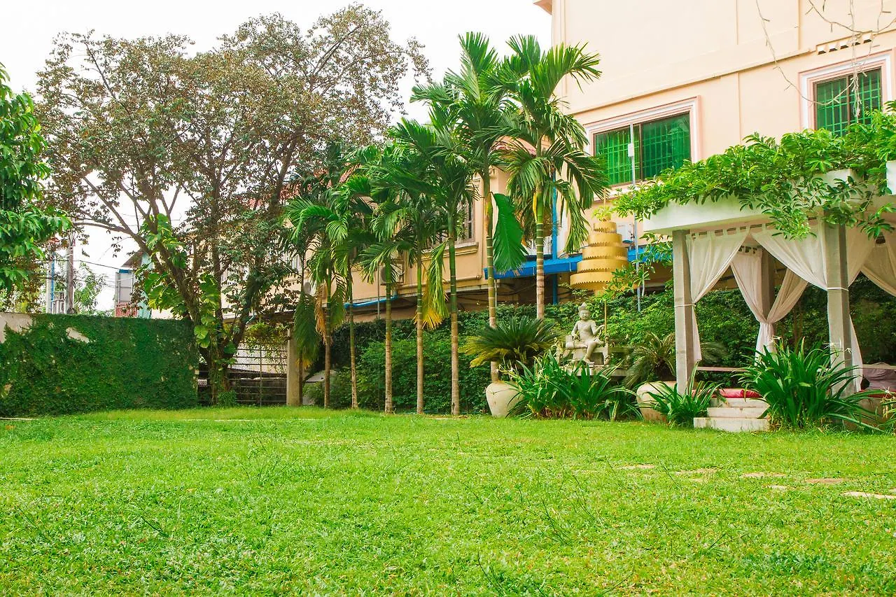 Busaba Suite @ Oc Boutique Sihanoukville Hotel